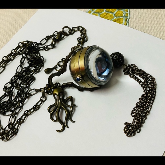 Vintage STEAMPUNK Orb Octopus Charm Watch Necklace - Picture 4 of 9